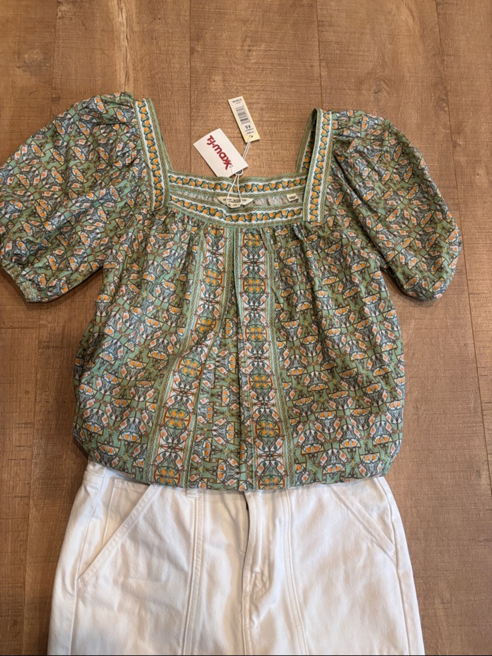 NWT resort cottage puff sleeve blouse top - Picture 6 of 8